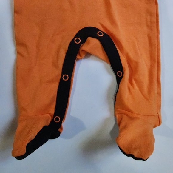 Okie Dokie My first Halloween orange and black footed sleeper Size 3 months NWT - Picture 3 of 8